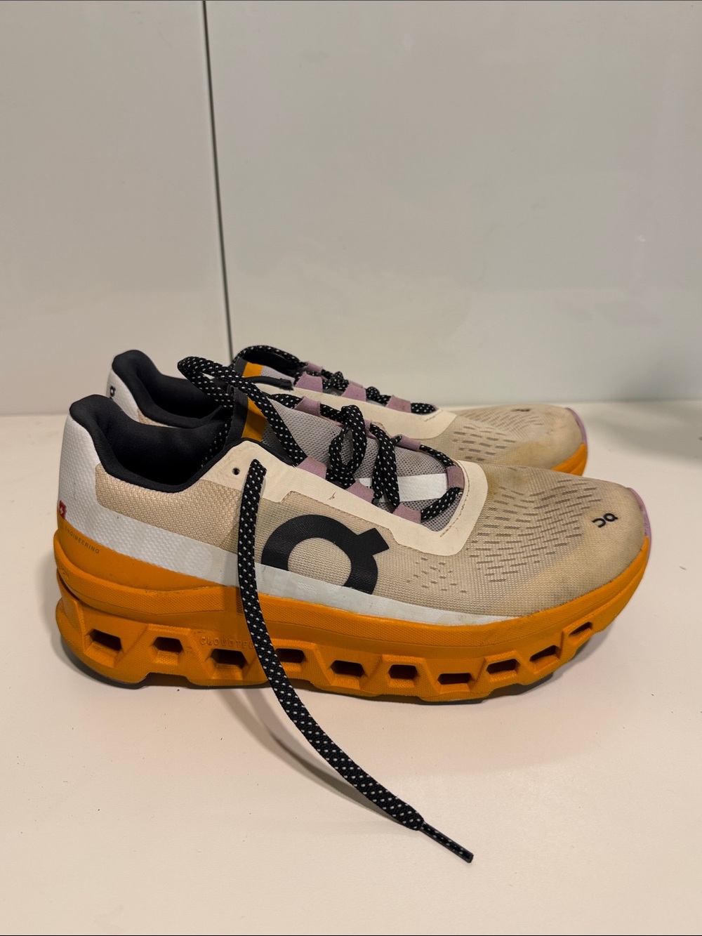 Used On Cloudmonster women’s  Running Shoes in Beige & Orange on clouds 9.5